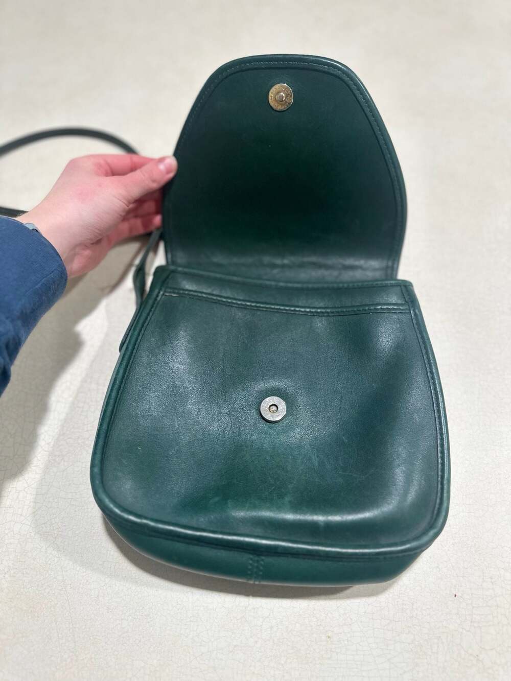 Authentic Coach Lindsey Handbag in Green Color with mini wallet
No 301 - Picture 8 of 16